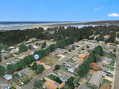 1410 SW Forest Pkwy, Waldport, OR 97394 - photo 3