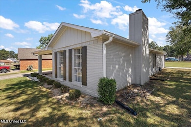 5046 Raintree Dr, Byram, MS 39272 - photo 2