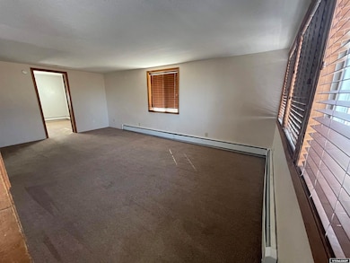 214 E Spruce St, Rawlins, WY 82301 - photo 2