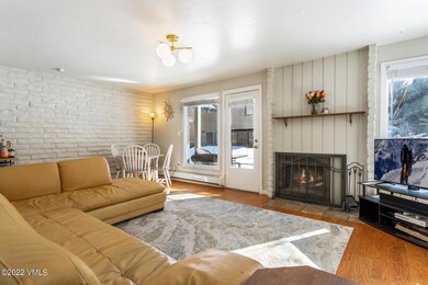 120 Gopher Rd-017-023-Living Room-MLS_Si