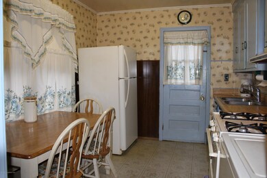 Eat in Kitchen
