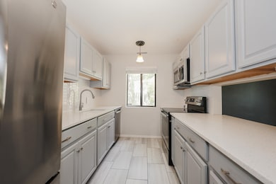 188 Coburn Ave unit 188, Nashua, NH 03063 - photo 6