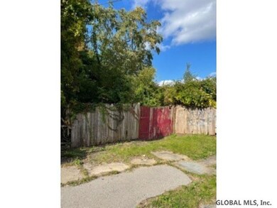 510 Mumford St, Schenectady, NY 12307 - photo 2