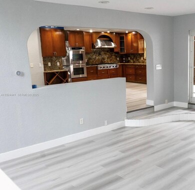 901 SW 121st Ave, Davie, FL 33325 - photo 5