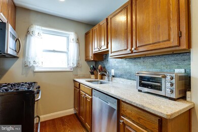 6841 Radcliffe Dr, Alexandria, VA 22307 - photo 4