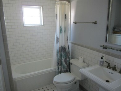 316 W Cambridge 005