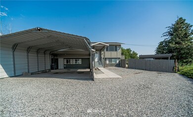 1702 8th St NE, East Wenatchee, WA 98802 - photo 3
