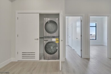 22 Bloomfield Ave unit 215, Paterson, NJ 07503 - photo 6