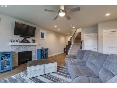 1015 NE 18th Ave, Canby, OR 97013 - photo 7