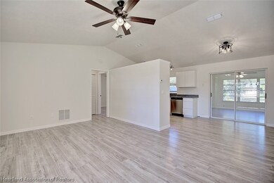 715 Lake Betty Dr, Lake Placid, FL 33852 - photo 4