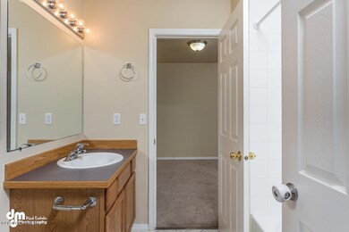Downstairs Bathroom 4075-SMALL
