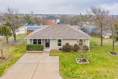 3201 Edgebrook Ct, Granbury, TX 76049 - photo 3