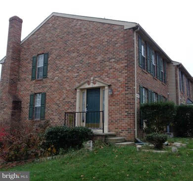 8120 Township Dr, Owings Mills, MD 21117 - photo 2