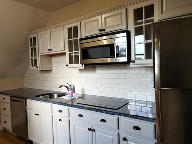 462 Walnut St unit 3a, Newtonville, MA 02460 - photo 3