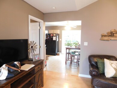 301 Holly Marie Dr, Mount Washington, KY 40047 - photo 4