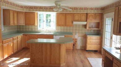 254 Dundaff St, Carbondale, PA 18407 - photo 4