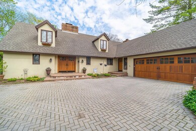 4330 Crown Point