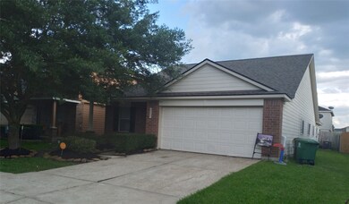 8802 Danbury Hollow Ln, Houston, TX 77075 - photo 2