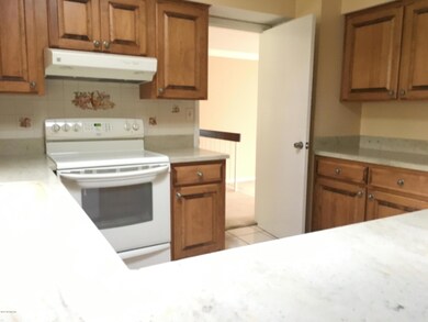 4250 Saint Francis Cir, Jacksonville, FL 32210 - photo 4