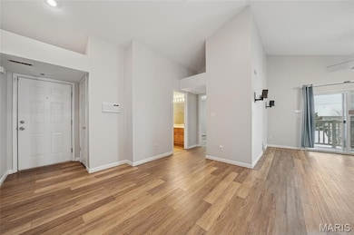 1302 Spring Creek Ln, O Fallon, MO 63368 - photo 5