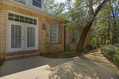 100_Canterbury_Cir_20180216_035