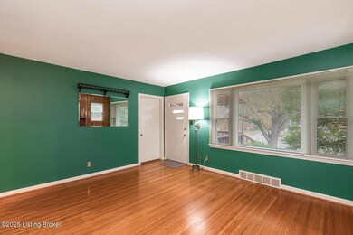 3024 Nadina Dr, Louisville, KY 40220 - photo 5