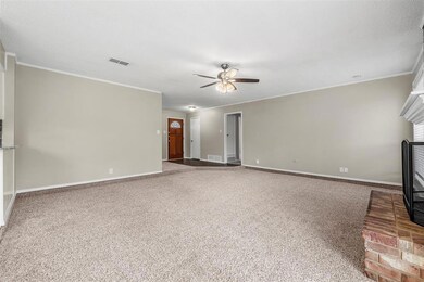 2821 Autumn Dr, Hurst, TX 76054 - photo 5