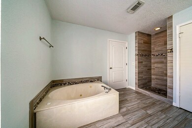 4004 Ashwood Dr, Pearland, TX 77584 - photo 6