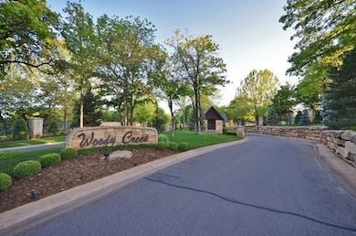 Woody Creek Entry