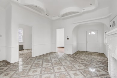 69 Hewlett St, Hempstead, NY 11550 - photo 3