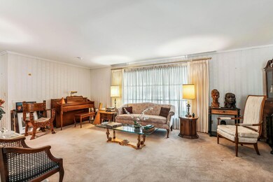 Livingroom 2nd view