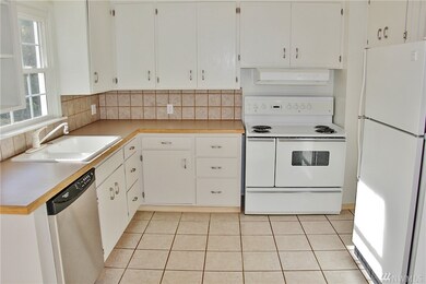 8412 33rd St W, University Place, WA 98466 - photo 6