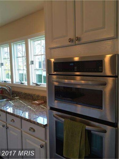 7904 Hollington Place, Fairfax Station, VA 22039 - photo 5