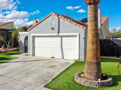 8220 Abercrombe Way, Las Vegas, NV 89145 - photo 3