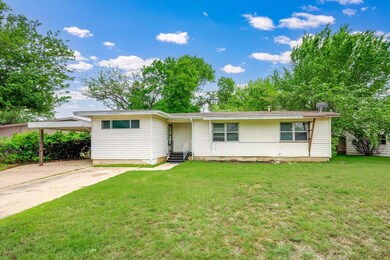 542 Souder Dr, Hurst, TX 76053 - photo 2