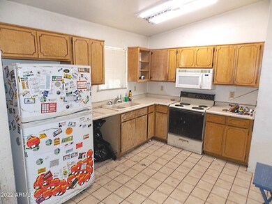 8012 E Inverness Ave, Mesa, AZ 85209 - photo 4