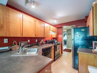 20156 Vikings Crest Loop NE unit 7-204, Poulsbo, WA 98370 - photo 3