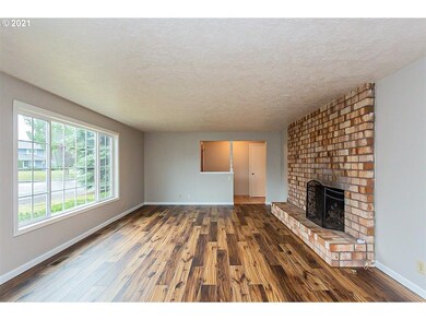 831 SW 28th St, Troutdale, OR 97060 - photo 3