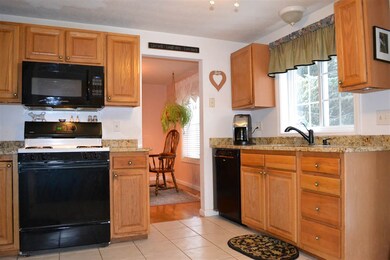 11 Thresher Rd unit U50, Nashua, NH 03063 - photo 5