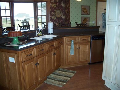 406 E Andrews St, Monroe, IN 46772 - photo 4