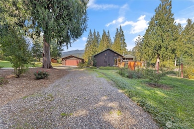 44123 S Skagit Hwy, Concrete, WA 98237 - photo 2