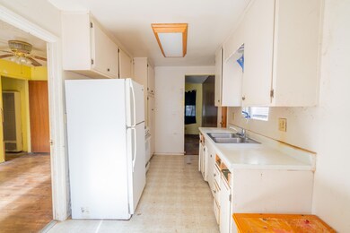 3806 Mercury Dr, Redding, CA 96002 - photo 4