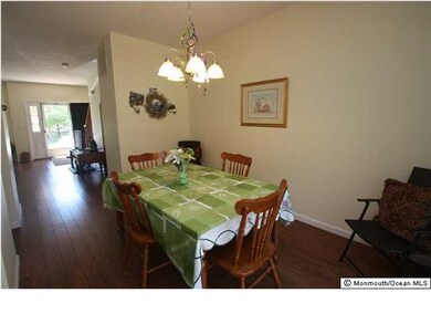 107 Richmond Ct N, Holmdel, NJ 07733 - photo 6