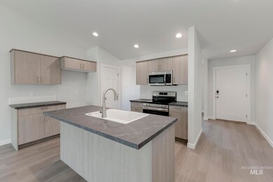 9203 W White Jasmine Ct, Nampa, ID 83687 - photo 4