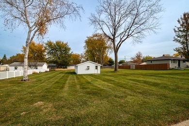 2031 Gilboa Ave, Zion, IL 60099 - photo 2
