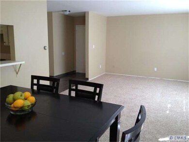 Dining/Living room