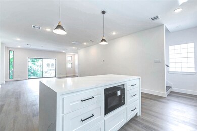 5640 Dolores St, Houston, TX 77057 - photo 7