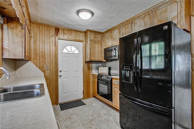 738 Morgan Ave, Asheboro, NC 27205 - photo 7