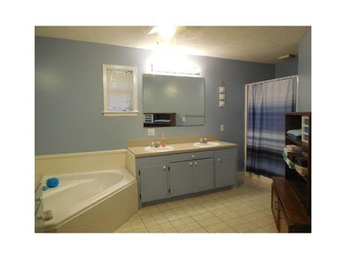 Master Bath/Spa.