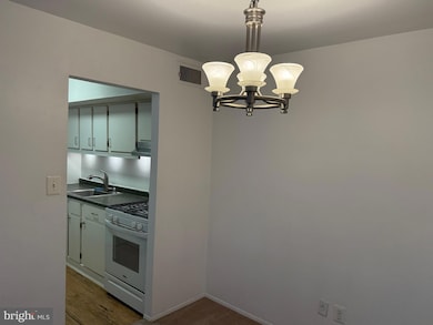 134 Birch St unit A4, Falls Church, VA 22046 - photo 6